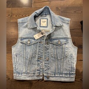Abercrombie and fitch denim vest NWT XS